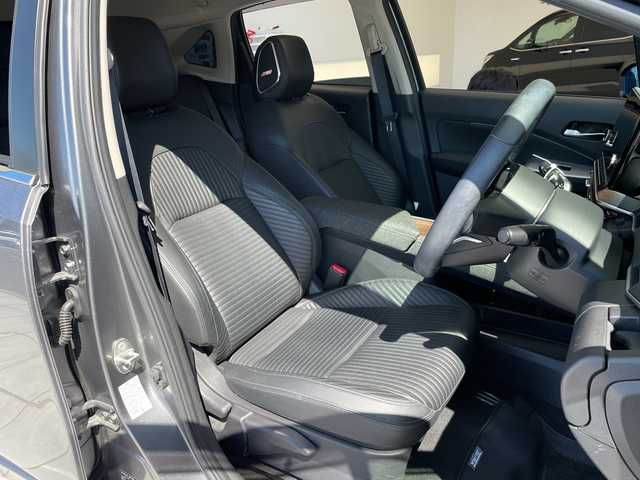 日産 オーラ G レザーエディション 愛知県 2022(令4)年 2.9万km ダークメタルグレー プレミアムサウンドBOSE/純正9型ディズプレイオーディオナビ/三眼LEDヘッドライト/全方位カメラ/クルーズコントロール/シートヒーター/コーナーセンサー/純正アルミホイール/ETC2.0/ブラインドスポットモニター/ステアリングヒーター/インテリジェントミラー/オートマチックハイビーム/ワイヤレス充電器/ドライブレコーダー/衝突軽減システム/フルセグ/Bluetooth/ステアリングスイッチ/スマートキー/プッシュスタート