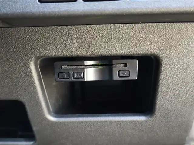 ダイハツ ウェイク G ターボ SA Ⅱ 熊本県 2017(平29)年 8.7万km プラムブラウンクリスタルマイカ 純正8インチナビ（NSZN-W65DB）/【フルセグTV/CD/DVD/Bluetooth】/バックカメラ/両側パワースライドドア/衝突軽減装置/アイドリングストップ/純正14インチAW/ETC/電動格納ミラー/プッシュスタート/ステアリングスイッチ/純正フロアマット/純正ドアバイザー/横滑り防止/盗難防止装置/保証書/取扱説明書