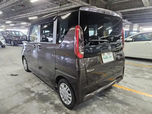 日産 ルークス X 島根県 2020(令2)年 7.9万km アッシュブラウンM ストラーダナビ/フルセグTV/両側ハンズフリーパワースライドドア/アラウンドビューモニター/ビルトインETC/ドライブレコーダー/先進安全装備/・エマージェンシーブレーキ/・踏み間違い衝突防止アシスト/・車線逸脱防止支援システム/・前方衝突予測警報/・ふらつき警報/・標識検知機能/社外LEDヘッドランプ/オートライト/ステアリングスイッチ/後席パーソナルテーブル/リアドアロールサンシェード/スマートキー/プッシュエンジンスタート/禁煙車