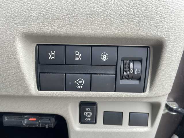 日産 ルークス X 島根県 2020(令2)年 7.9万km アッシュブラウンM ストラーダナビ/フルセグTV/両側ハンズフリーパワースライドドア/アラウンドビューモニター/ビルトインETC/ドライブレコーダー/先進安全装備/・エマージェンシーブレーキ/・踏み間違い衝突防止アシスト/・車線逸脱防止支援システム/・前方衝突予測警報/・ふらつき警報/・標識検知機能/社外LEDヘッドランプ/オートライト/ステアリングスイッチ/後席パーソナルテーブル/リアドアロールサンシェード/スマートキー/プッシュエンジンスタート/禁煙車