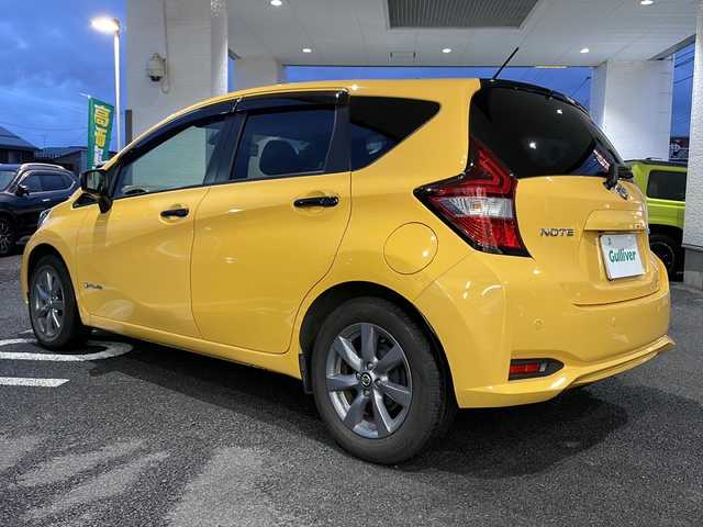 日産 ノート e－パワー X Bアロー 山形県 2020(令2)年 2.7万km サンライトイエロー/スーパーブラック 2トーン ワンオーナー/ALPINEナビ/CD/DVD/フルセグTV/Bluetooth/アラウンドビューカメラ/レーダークルーズコントロール/エマージェンシーブレーキ/デジタルインナーミラー/前後ドライブレコーダー/純正リモコンエンジンスターター/LEDヘッドライト/オートライト/純正15インチアルミホイール/社外アルミ（スタッドレス装着）車載
