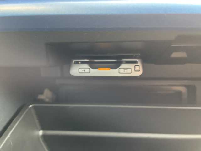 スバル ＸＶ ハイブリッド アドバンス 愛知県 2018(平30)年 4.8万km クリスタルホワイトP 純正8型ナビ/レーダークルーズコントロール/バックカメラ/サイドカメラ/パワーシート/コーナーセンサー/純正アルミホイール/ルーフレール/ブラインドスポットモニター/LEDヘッドライト/パドルシフト/インテリジェントミラー/オートマチックハイビーム/ドライブレコーダー/ETC/衝突軽減システム/フルセグ/CD DVD/Bluetooth/ステアリングスイッチ/スマートキー/プッシュスタート