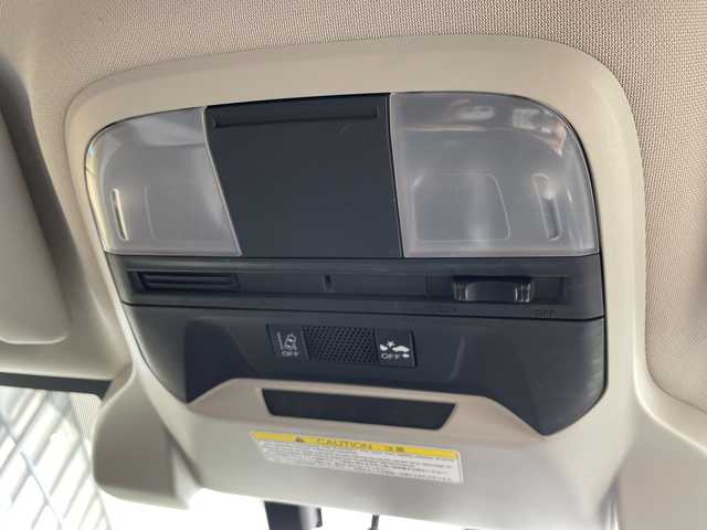 スバル ＸＶ ハイブリッド アドバンス 愛知県 2018(平30)年 4.8万km クリスタルホワイトP 純正8型ナビ/レーダークルーズコントロール/バックカメラ/サイドカメラ/パワーシート/コーナーセンサー/純正アルミホイール/ルーフレール/ブラインドスポットモニター/LEDヘッドライト/パドルシフト/インテリジェントミラー/オートマチックハイビーム/ドライブレコーダー/ETC/衝突軽減システム/フルセグ/CD DVD/Bluetooth/ステアリングスイッチ/スマートキー/プッシュスタート