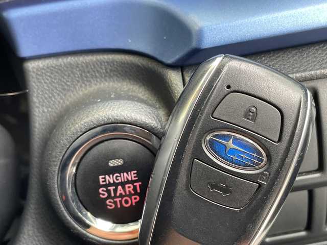 スバル ＸＶ ハイブリッド アドバンス 愛知県 2018(平30)年 4.8万km クリスタルホワイトP 純正8型ナビ/レーダークルーズコントロール/バックカメラ/サイドカメラ/パワーシート/コーナーセンサー/純正アルミホイール/ルーフレール/ブラインドスポットモニター/LEDヘッドライト/パドルシフト/インテリジェントミラー/オートマチックハイビーム/ドライブレコーダー/ETC/衝突軽減システム/フルセグ/CD DVD/Bluetooth/ステアリングスイッチ/スマートキー/プッシュスタート