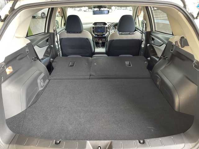 スバル ＸＶ ハイブリッド アドバンス 愛知県 2018(平30)年 4.8万km クリスタルホワイトP 純正8型ナビ/レーダークルーズコントロール/バックカメラ/サイドカメラ/パワーシート/コーナーセンサー/純正アルミホイール/ルーフレール/ブラインドスポットモニター/LEDヘッドライト/パドルシフト/インテリジェントミラー/オートマチックハイビーム/ドライブレコーダー/ETC/衝突軽減システム/フルセグ/CD DVD/Bluetooth/ステアリングスイッチ/スマートキー/プッシュスタート