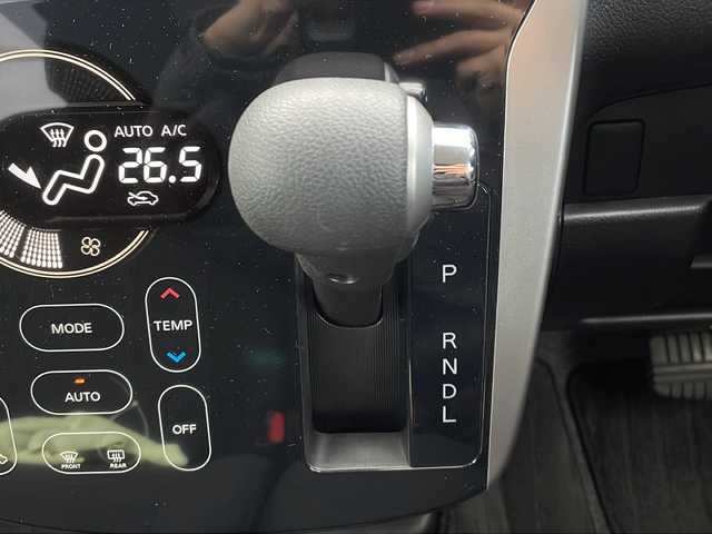 日産 デイズ ハイウェイスターG ターボ 山口県 2015(平27)年 2.7万km ホワイトパール ディーラーオプションナビ：MP314D-W/　・フルセグTV/　・CD/DVD再生/　・AM/FMラジオ/　・Bluetoothオーディオ/　・ハンズフリー通話/　・HDMI/VTR入力/　・フロントAUX/　・iPod接続/　・USBデータ通信/エマージェンシーブレーキ/トラクションコントロール/ステアリングリモコン/アラウンドビューモニター/15インチ純正AW/タッチパネルオートAC/ロック連動自動開閉ドアミラー/LEDミラーウィンカー/HIDキセノンヘッドライト/フォグランプ/オートライト/シガーソケット電源/WSRSエアバッグ/アジャスタブルショルダーアンカー/革巻チルトステアリング/運転席シートリフター/バニティミラー/助手席シートアンダートレー/ベンチシート/アームレスト/後席ISOFIXシート/リアシートスライド機構/分割可倒式リアシート/UVカットプライバシーガラス/スマートキー/イモビライザー/プッシュスタート/純正フロアマット/純正ドアバイザー/スペアキー(1本)/取扱説明書/ナビ取扱説明書/メンテナンスノート