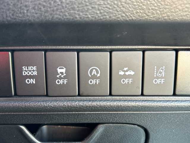 スズキ ソリオ HV MX 神奈川県 2017(平29)年 3.6万km ピュアホワイトP 社外SDナビ【CN-RE04WD】/Bluetooth・CD・DVD・SD・TV/両側パワースライドドア/クルーズコントロール/運転席シートヒーター/スペアキー1本/ETC/バックカメラ/純正フロアマット/LEDヘッドライト/オートライト/デュアルカメラブレーキサポート/誤発進抑制機能/車線逸脱警報機能/ふらつき警報機能/先行車発進お知らせ機能/エマージェンシーストップシグナル