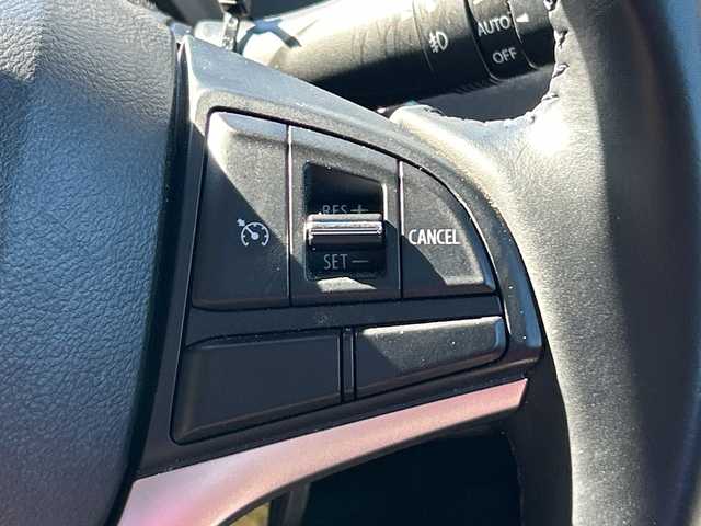 スズキ ソリオ HV MX 神奈川県 2017(平29)年 3.6万km ピュアホワイトP 社外SDナビ【CN-RE04WD】/Bluetooth・CD・DVD・SD・TV/両側パワースライドドア/クルーズコントロール/運転席シートヒーター/スペアキー1本/ETC/バックカメラ/純正フロアマット/LEDヘッドライト/オートライト/デュアルカメラブレーキサポート/誤発進抑制機能/車線逸脱警報機能/ふらつき警報機能/先行車発進お知らせ機能/エマージェンシーストップシグナル