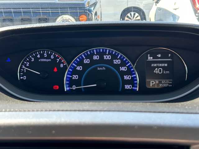 スズキ ソリオ HV MX 神奈川県 2017(平29)年 3.6万km ピュアホワイトP 社外SDナビ【CN-RE04WD】/Bluetooth・CD・DVD・SD・TV/両側パワースライドドア/クルーズコントロール/運転席シートヒーター/スペアキー1本/ETC/バックカメラ/純正フロアマット/LEDヘッドライト/オートライト/デュアルカメラブレーキサポート/誤発進抑制機能/車線逸脱警報機能/ふらつき警報機能/先行車発進お知らせ機能/エマージェンシーストップシグナル