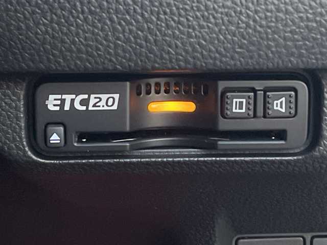 ホンダ シビック タイプR 山口県 2024(令6)年 0.2万km チャンピオンシップホワイト ワンオーナー/スペアキー×2/ホンダセンシング/ｂｒｅｍｂｏレッドキャリパー/３本出しマフラー/純正DA（フルセグTV、AM/FM、Bluetooth）/バックカメラ/ＬＥＤオートライト/純正19インチアルミホイール/前後コーナーセンサー/ETC２，０/保証書/取扱説明書