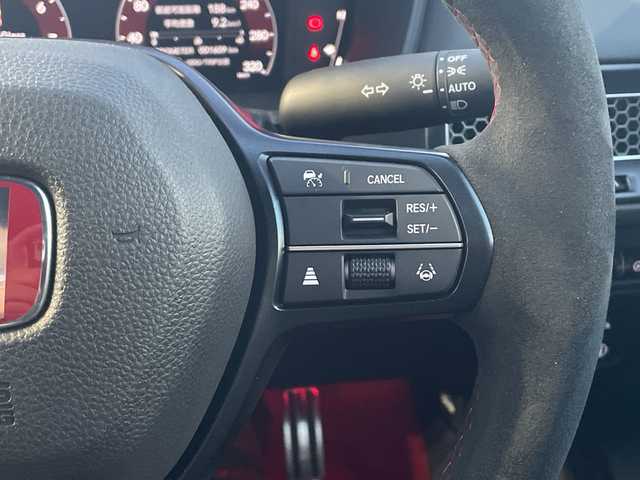 ホンダ シビック タイプR 山口県 2024(令6)年 0.2万km チャンピオンシップホワイト ワンオーナー/スペアキー×2/ホンダセンシング/ｂｒｅｍｂｏレッドキャリパー/３本出しマフラー/純正DA（フルセグTV、AM/FM、Bluetooth）/バックカメラ/ＬＥＤオートライト/純正19インチアルミホイール/前後コーナーセンサー/ETC２，０/保証書/取扱説明書