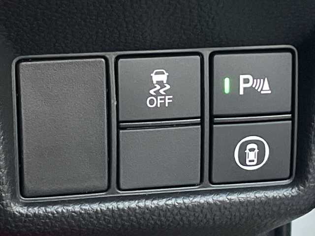 ホンダ シビック タイプR 山口県 2024(令6)年 0.2万km チャンピオンシップホワイト ワンオーナー/スペアキー×2/ホンダセンシング/ｂｒｅｍｂｏレッドキャリパー/３本出しマフラー/純正DA（フルセグTV、AM/FM、Bluetooth）/バックカメラ/ＬＥＤオートライト/純正19インチアルミホイール/前後コーナーセンサー/ETC２，０/保証書/取扱説明書