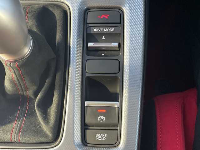 ホンダ シビック タイプR 山口県 2024(令6)年 0.2万km チャンピオンシップホワイト ワンオーナー/スペアキー×2/ホンダセンシング/ｂｒｅｍｂｏレッドキャリパー/３本出しマフラー/純正DA（フルセグTV、AM/FM、Bluetooth）/バックカメラ/ＬＥＤオートライト/純正19インチアルミホイール/前後コーナーセンサー/ETC２，０/保証書/取扱説明書