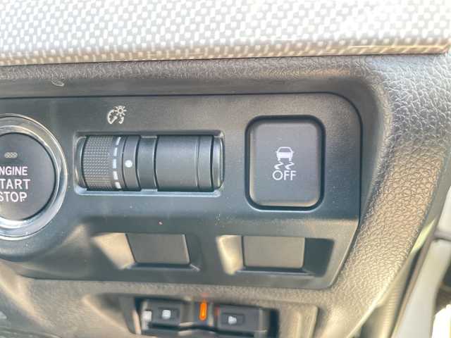 スバル レヴォーグ 1．6GT－S アイサイト 神奈川県 2015(平27)年 3.3万km クリスタルホワイトP アイサイトVer.3/アドバンスドセーフティパッケージ/リヤビークルディテクション/レーンキープアシスト/ブラインドスポットミラー/オートハイビーム/純正ナビ(DVD/CD/BT/HDMI/AUX/SD)/フルセグTV/バック＆サイドカメラ/革巻きステアリング/レーダークルーズコントロール/LEDアクセサリーライナー/前席パワーシート/スマートキー　2本/プッシュスタート/アイドリングストップ/ETC/オートワイパー/フロントドライブレコーダー/純正フロアマット/ドアバイザー/保証書/取扱説明書＆ナビ取説