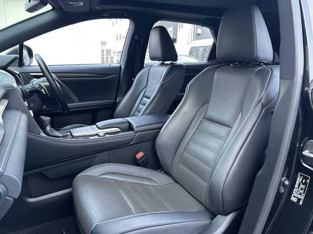 レクサス ＲＸ 300 Fスポーツ 大分県 2021(令3)年 4万km 黒 メーカーナビ/フルセグ/DVD/Bluetooth/全方位カメラ/プリクラッシュセーフティー/オートハイビーム/パワーバックドア/ETC/パノラマルーフ/ヘッドアップディスプレイ/ステアリングヒーター/前席パワーシート/前席シートヒーター /純正フロアマット/純正アルミホイール/スマートキー
