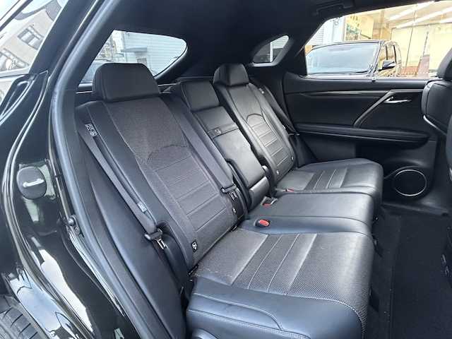 レクサス ＲＸ 300 Fスポーツ 大分県 2021(令3)年 4万km 黒 メーカーナビ/フルセグ/DVD/Bluetooth/全方位カメラ/プリクラッシュセーフティー/オートハイビーム/パワーバックドア/ETC/パノラマルーフ/ヘッドアップディスプレイ/ステアリングヒーター/前席パワーシート/前席シートヒーター /純正フロアマット/純正アルミホイール/スマートキー