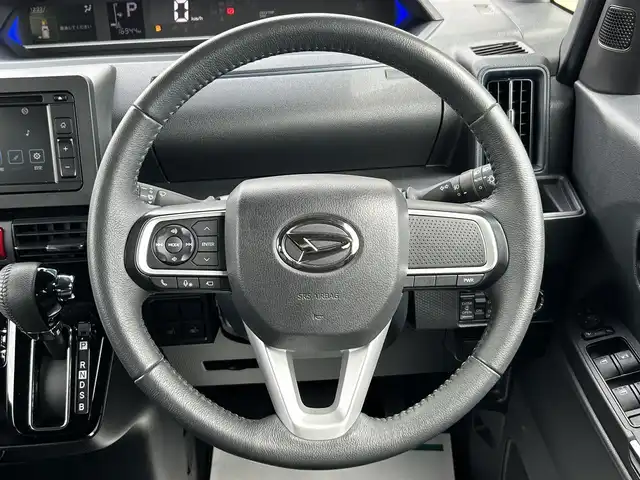 ダイハツ タント カスタム RS 兵庫県 2023(令5)年 1.7万km ブラックマイカメタリック/シャイニングホワイトパール ディスプレイオーディオ　/バックカメラ　/アラウンドビューモニター　/両側パワースライドドア　/前席シートヒーター　/ＬＥＤヘッドライト　/フォグランプ　/純正フロアマット　/電動格納ウィンカーミラー　/スペアキー