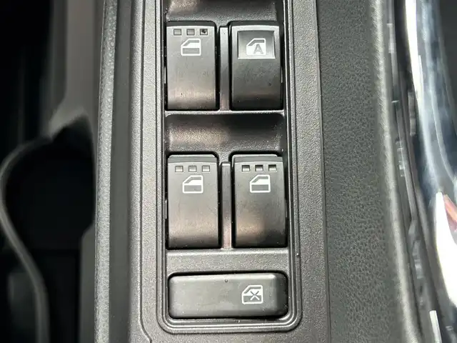 ダイハツ タント カスタム RS 兵庫県 2023(令5)年 1.7万km ブラックマイカメタリック/シャイニングホワイトパール ディスプレイオーディオ　/バックカメラ　/アラウンドビューモニター　/両側パワースライドドア　/前席シートヒーター　/ＬＥＤヘッドライト　/フォグランプ　/純正フロアマット　/電動格納ウィンカーミラー　/スペアキー