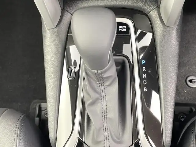 トヨタ カローラ クロス ハイブリッド Z 千葉県 2025(令7)年 0.1万km未満 パール HYBRID　Z　10.5インチディスプレイオーディオPlus（110/000円）ETC2.0（16/500円）　パーキングサポートブレーキ・ブラインドスポットモニター・パノラミッックビューモニタ-（122/100円）
