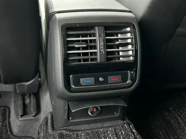 フォルクスワーゲン パサート ヴァリアント TDI ハイライン 茨城県 2018(平30)年 6.3万km オリックスホワイトパールエフェクト 黒革　/シートヒーター　/ベンチレーション　/マッサージＳ　/Ｄクラスターメーター　/３６０度カメラ　/ＡＣＣ　/ＬＫＡ　/ＢＳＭ　/自動駐車　/ナビ　/ＴＶ　/ＣａｒＰｌａｙ　/ＰＷテールゲート　/ＬＥＤ　/オートハイビーム/ルーフレール/禁煙車