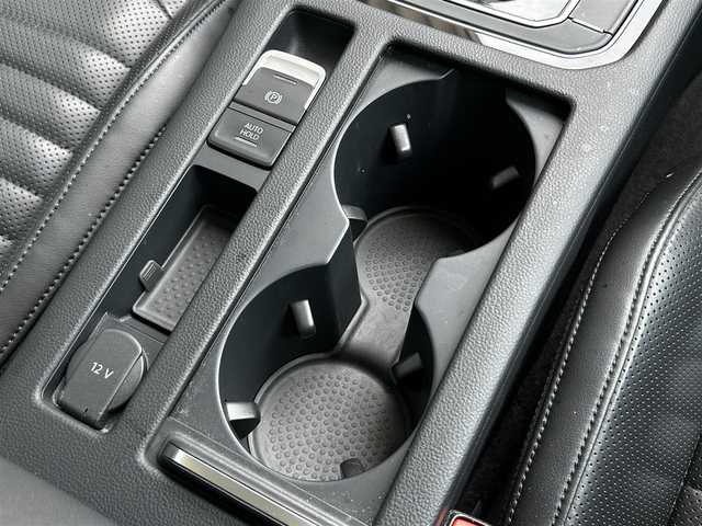 フォルクスワーゲン パサート ヴァリアント TDI ハイライン 茨城県 2018(平30)年 6.3万km オリックスホワイトパールエフェクト 黒革　/シートヒーター　/ベンチレーション　/マッサージＳ　/Ｄクラスターメーター　/３６０度カメラ　/ＡＣＣ　/ＬＫＡ　/ＢＳＭ　/自動駐車　/ナビ　/ＴＶ　/ＣａｒＰｌａｙ　/ＰＷテールゲート　/ＬＥＤ　/オートハイビーム/ルーフレール/禁煙車