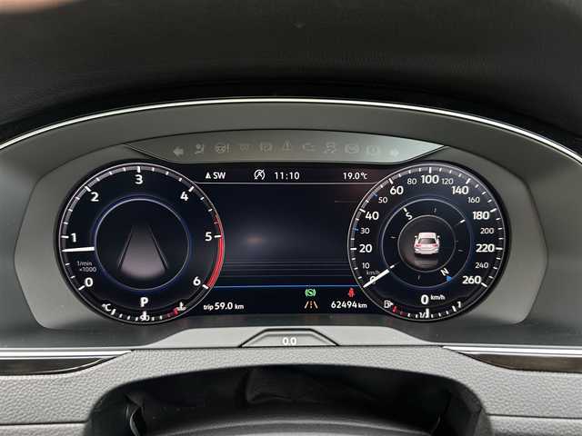 フォルクスワーゲン パサート ヴァリアント TDI ハイライン 茨城県 2018(平30)年 6.3万km オリックスホワイトパールエフェクト 黒革　/シートヒーター　/ベンチレーション　/マッサージＳ　/Ｄクラスターメーター　/３６０度カメラ　/ＡＣＣ　/ＬＫＡ　/ＢＳＭ　/自動駐車　/ナビ　/ＴＶ　/ＣａｒＰｌａｙ　/ＰＷテールゲート　/ＬＥＤ　/オートハイビーム/ルーフレール/禁煙車