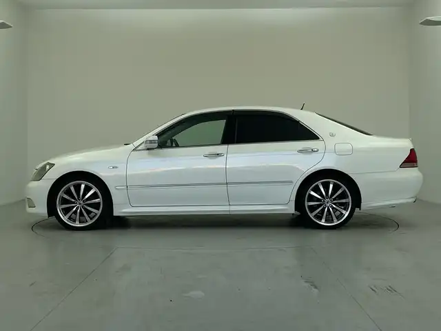 トヨタ クラウン アスリート 60th スペシャルエディション 愛知県 2007(平19)年 7.3万km ホワイトパールクリスタルシャイン 純正ナビ/バックカメラ/シートカバー/社外19インチアルミ/クルーズコントロール/オートエアコン/ETC/純正フロアマット