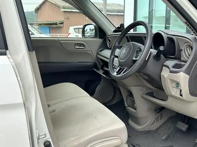 ホンダ Ｎ ＯＮＥ ツアラー Lパッケージ 和歌山県 2013(平25)年 8.3万km プレミアムホワイトパール バックカメラ/（AM/FM/Bluetooth/USB）/横滑り防止機能/クルーズコントロール/MTモード付AT/プッシュスタート/スマートキー/ETC/オートライト/オートエアコン/Wエアバック/純正フロアマット/純正アルミホイール/ECONモード/ウィンカー付ドアミラー