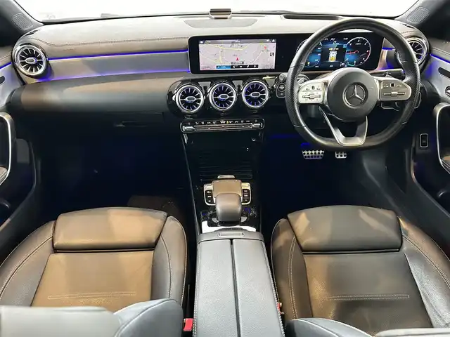 メルセデス・ベンツ ＣＬＡ２００ｄ AMGライン 茨城県 2019(令1)年 5.9万km デジタルホワイト レザーエクスクルーシブパッケージ/レーダーセーフティパッケージ/アドバンスドパッケージ/パノラミックスライディングルーフ/ブルメスターサラウンド/(OP)ブラック/グレー2トーン革シート/(OP)アルミニウムインパネ加飾/純正10.25メーカーナビ/フルセグ/純正AMG18インチAW/アンビエントライト64色/360度カメラシステム/マルチLEDヘッドライト/アダクティブハイビームプラス/ヘッドアップディスプレイ/アクティブブラインドスポット/アクティブレーンキープアシスト/アクティブディストロニック/D/N席パワーシート/D/N席シートヒーター/ドラレコ/ETC