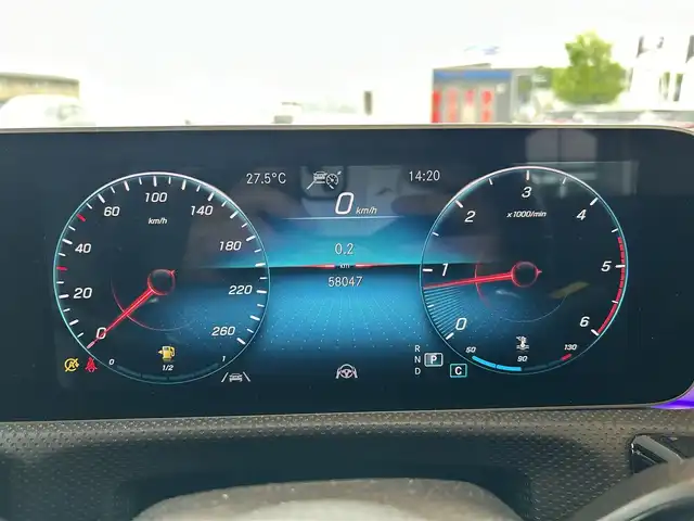 メルセデス・ベンツ ＣＬＡ２００ｄ AMGライン 茨城県 2019(令1)年 5.9万km デジタルホワイト レザーエクスクルーシブパッケージ/レーダーセーフティパッケージ/アドバンスドパッケージ/パノラミックスライディングルーフ/ブルメスターサラウンド/(OP)ブラック/グレー2トーン革シート/(OP)アルミニウムインパネ加飾/純正10.25メーカーナビ/フルセグ/純正AMG18インチAW/アンビエントライト64色/360度カメラシステム/マルチLEDヘッドライト/アダクティブハイビームプラス/ヘッドアップディスプレイ/アクティブブラインドスポット/アクティブレーンキープアシスト/アクティブディストロニック/D/N席パワーシート/D/N席シートヒーター/ドラレコ/ETC
