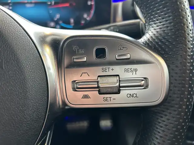 メルセデス・ベンツ ＣＬＡ２００ｄ AMGライン 茨城県 2019(令1)年 5.9万km デジタルホワイト レザーエクスクルーシブパッケージ/レーダーセーフティパッケージ/アドバンスドパッケージ/パノラミックスライディングルーフ/ブルメスターサラウンド/(OP)ブラック/グレー2トーン革シート/(OP)アルミニウムインパネ加飾/純正10.25メーカーナビ/フルセグ/純正AMG18インチAW/アンビエントライト64色/360度カメラシステム/マルチLEDヘッドライト/アダクティブハイビームプラス/ヘッドアップディスプレイ/アクティブブラインドスポット/アクティブレーンキープアシスト/アクティブディストロニック/D/N席パワーシート/D/N席シートヒーター/ドラレコ/ETC