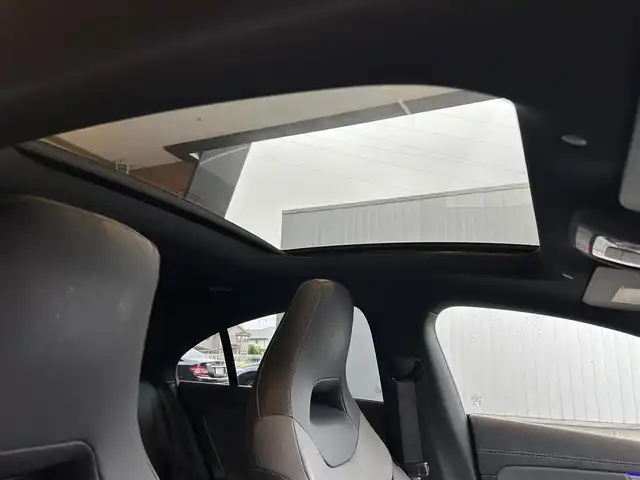 メルセデス・ベンツ ＣＬＡ２００ｄ AMGライン 茨城県 2019(令1)年 5.9万km デジタルホワイト レザーエクスクルーシブパッケージ/レーダーセーフティパッケージ/アドバンスドパッケージ/パノラミックスライディングルーフ/ブルメスターサラウンド/(OP)ブラック/グレー2トーン革シート/(OP)アルミニウムインパネ加飾/純正10.25メーカーナビ/フルセグ/純正AMG18インチAW/アンビエントライト64色/360度カメラシステム/マルチLEDヘッドライト/アダクティブハイビームプラス/ヘッドアップディスプレイ/アクティブブラインドスポット/アクティブレーンキープアシスト/アクティブディストロニック/D/N席パワーシート/D/N席シートヒーター/ドラレコ/ETC