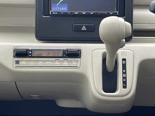 スズキ ワゴンＲ HYBRID FX 沖縄県 2017(平29)年 8.8万km フィズブルーパールメタリック ストラーダナビ（CN-E300D）/TV/CD/bluetooth/シートヒーター/社外アルミホイール/アイドリングストップ/オートエアコン/キーレスキー/スペアキー/電動格納ミラー/ヘッドライトレベライザー/パワーウインドウ