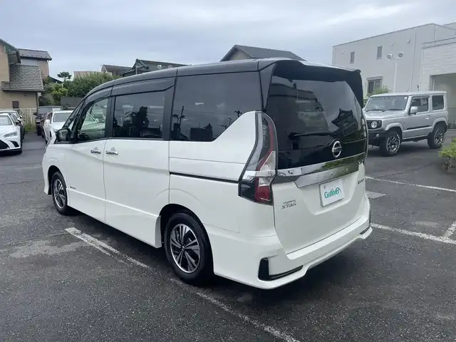 日産 セレナ e－パワー ハイウェイスター V 神奈川県 2021(令3)年 1万km ブリリアントホワイトパール 2トーン 法人１オーナー/運転支援機能/・プロパイロット/・エマージェンシーブレーキ/・踏み間違い防止アシスト/・ブラインドスポットアシスト/・車線逸脱防止支援システム/・後退時車両検知警報/・ハイビームアシスト/両側電動ハンズフリースライドドア/純正ナビ（Mj320D-W）/・Bluetooth/DVD/・フルセグTV/・インテリジェントアラウンドビューモニター/前後ドライブレコーダー/純正フロアマット/ドアバイザー/スマートキーX2/ETC/新車時手帳、取説