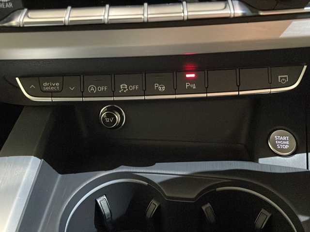 アウディ Ａ５ SB2．0TFSI Q スポーツ 新潟県 2018(平30)年 3.4万km ミトスブラックメタリック Sラインパッケージ/-S lineバンパー/-ドアシルトリム S lineロゴ/-S lineエクステリアロゴ/-ヘッドライニング ブラック/-デコラティブパネル マットブラッシュトアルミニウム/-アルミホイール5ツインスポークスターデザイン/-スプリントクロス/レザー S lineロゴ/-マトリクスLEDヘッドライト/-LEDリヤコンビネーションライト/-ヘッドライトウォッシャー/アシスタンスパッケージ/-パークアシスト/-プレセンスリヤ/-サラウンドビューカメラ/-サイドアシスト/-リヤサイドエアバッグ/12.3インチバーチャルコックピット/純正ナビ（TV/DVD/Apple Car Play/BT)/バックカメラ/アダプティブクルーズコントロール/アクティブレーンアシスト/アウディサイドアシスト/トラフィックジャム/ストップ＆ゴー/エグジットワーニング/パークアシスト/アウディホールドアシスト/純正18インチAW/純正フロアマット/パワーシート/パドルシフト/2.0ETC