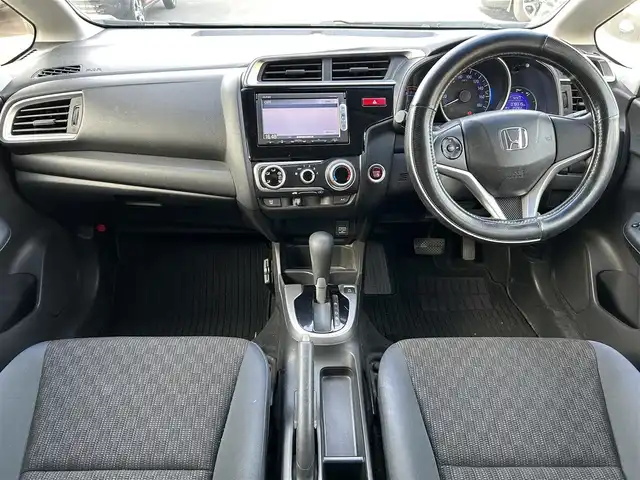 ホンダ フィット 13G Fパッケージ 静岡県 2013(平25)年 7.9万km プレミアムホワイトパール 純正ナビ/（AM/FM/CD）/バックカメラ /スマートキー/プッシュスタート/純正フロアマット/ETC/取り扱い説明書