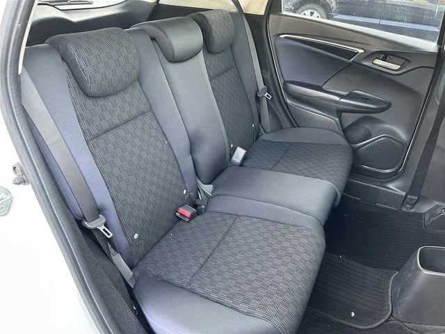 ホンダ フィット 13G Fパッケージ 静岡県 2013(平25)年 7.9万km プレミアムホワイトパール 純正ナビ/（AM/FM/CD）/バックカメラ /スマートキー/プッシュスタート/純正フロアマット/ETC/取り扱い説明書