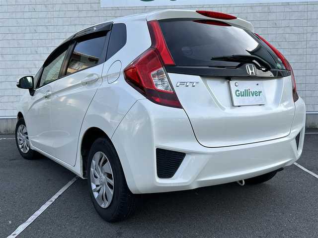 ホンダ フィット 13G Fパッケージ 静岡県 2013(平25)年 7.9万km プレミアムホワイトパール 純正ナビ/（AM/FM/CD）/バックカメラ /スマートキー/プッシュスタート/純正フロアマット/ETC/取り扱い説明書