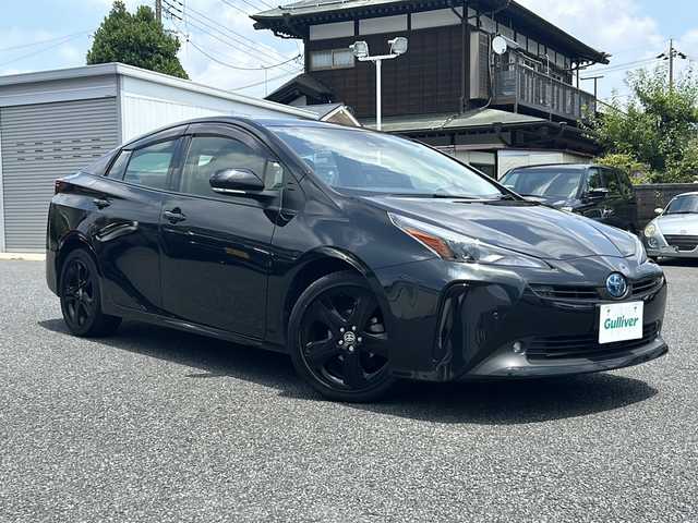 トヨタ プリウス S ツーリングセレ ブラックED 東京都 2022(令4)年 7.6万km プレシャスブラックパール ワンオーナー/横滑り防止機能/前後コーナーセンサー/衝突軽減システム/クルーズコントロール/バックカメラ/Bluetooth/前方ドライブレコーダー/シートヒーター（運転席・助手席）/純正アルミホイール/純正フロアマット/ETC2.0/保証書/取扱説明書