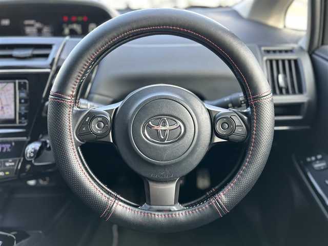 トヨタ プリウス α S ツーリングセレ GRスポーツ 東京都 2018(平30)年 5.3万km ホワイトパールクリスタルシャイン 社外メモリーナビ/・Bluetoothオーディオ/USBオーディオ/・フルセグTV/DVD/AUX/iPod/HDMI/バックカメラ/GR専用18インチアルミホイール/LEDヘッドランプ/ビルトインETC/前後ドライブレコーダー（DRC-35M）/取扱説明書/保証書/スペアキー1本