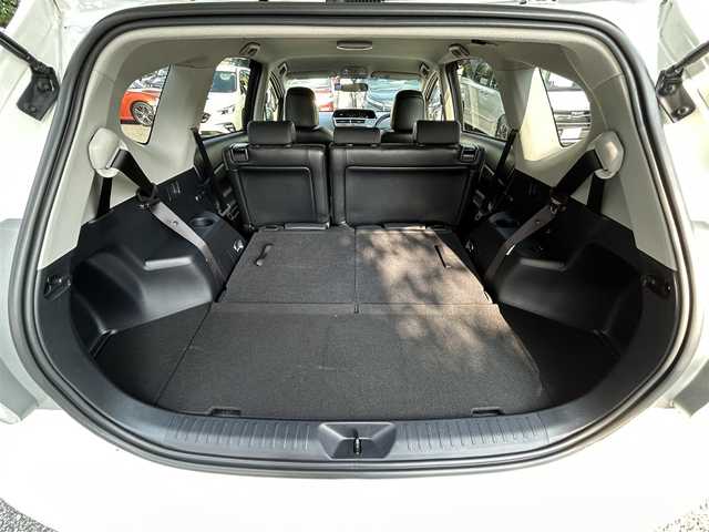 トヨタ プリウス α S ツーリングセレ GRスポーツ 東京都 2018(平30)年 5.3万km ホワイトパールクリスタルシャイン 社外メモリーナビ/・Bluetoothオーディオ/USBオーディオ/・フルセグTV/DVD/AUX/iPod/HDMI/バックカメラ/GR専用18インチアルミホイール/LEDヘッドランプ/ビルトインETC/前後ドライブレコーダー（DRC-35M）/取扱説明書/保証書/スペアキー1本