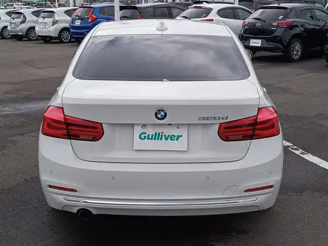 ＢＭＷ ３２０ｄ スポーツ 福井県 2016(平28)年 6.9万km アルピンホワイトⅢ 衝突被害軽減システム/純正ナビ/・（FM/AM/CD/DVD/Bluetooth）/バックカメラ/ETC/ステアリングスイッチ/前席パワーシート/シートメモリー/前席シートヒーター/純正17インチAW/スペアキー