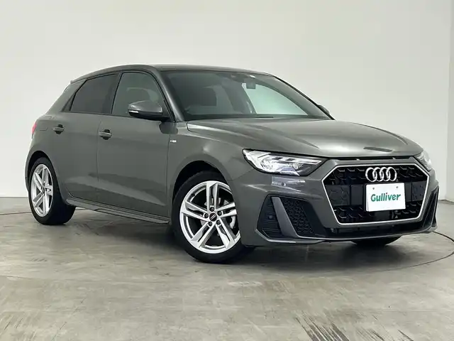 アウディ アウディ Ａ１ SB 25TFSI 三重県 2023(令5)年 1万km 緑Ⅱ /禁煙車//純正ナビ//バックカメラ//シートヒーター//クルコン//BSM//オートハイビーム//パドルシフト//前後ドラレコ//ETC