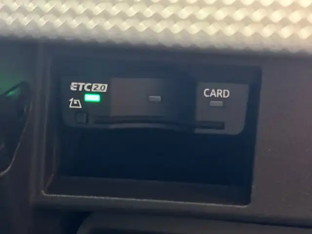 アウディ アウディ Ａ１ SB 25TFSI 三重県 2023(令5)年 1万km 緑Ⅱ /禁煙車//純正ナビ//バックカメラ//シートヒーター//クルコン//BSM//オートハイビーム//パドルシフト//前後ドラレコ//ETC