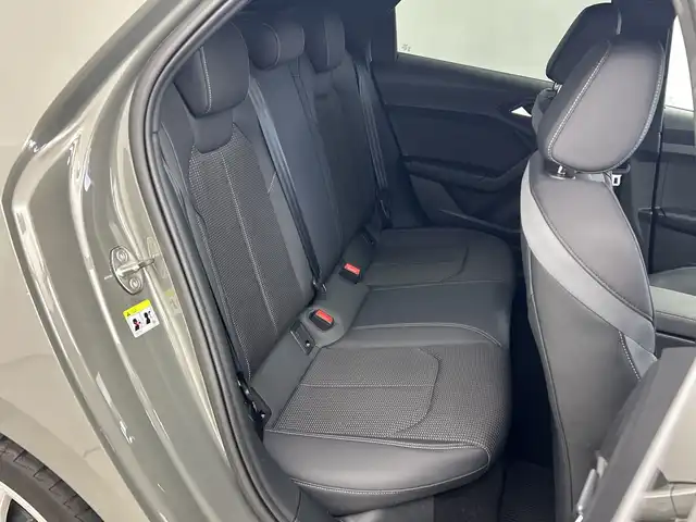 アウディ アウディ Ａ１ SB 25TFSI 三重県 2023(令5)年 1万km 緑Ⅱ /禁煙車//純正ナビ//バックカメラ//シートヒーター//クルコン//BSM//オートハイビーム//パドルシフト//前後ドラレコ//ETC