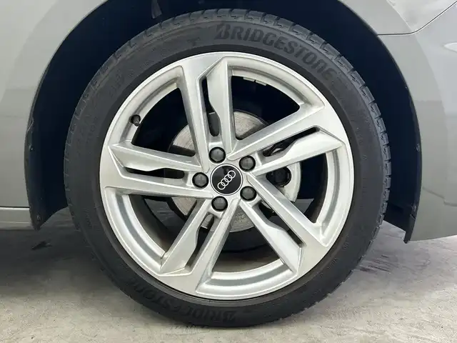 アウディ アウディ Ａ１ SB 25TFSI 三重県 2023(令5)年 1万km 緑Ⅱ /禁煙車//純正ナビ//バックカメラ//シートヒーター//クルコン//BSM//オートハイビーム//パドルシフト//前後ドラレコ//ETC