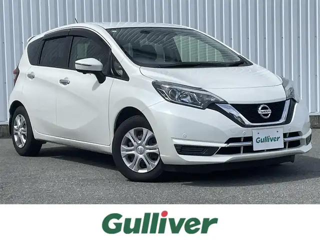 日産 ノート メダリスト X 福岡県 2017(平29)年 5.1万km ブリリアントホワイトパール エマージェンシーブレーキ/純正ナビ（ＭＪ１１６Ｄ－Ｗ）/フルセグTV/CD/SD/BT/AM/FM/アラウンドビューモニター/スマートルームミラー/車線逸脱防止支援システム/コーナーセンサー/ステアリングリモコン/アイドリングストップ/スマートキー/プッシュスタート/電格ミラー