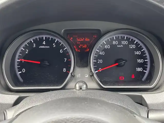 日産 ノート メダリスト X 福岡県 2017(平29)年 5.1万km ブリリアントホワイトパール エマージェンシーブレーキ/純正ナビ（ＭＪ１１６Ｄ－Ｗ）/フルセグTV/CD/SD/BT/AM/FM/アラウンドビューモニター/スマートルームミラー/車線逸脱防止支援システム/コーナーセンサー/ステアリングリモコン/アイドリングストップ/スマートキー/プッシュスタート/電格ミラー