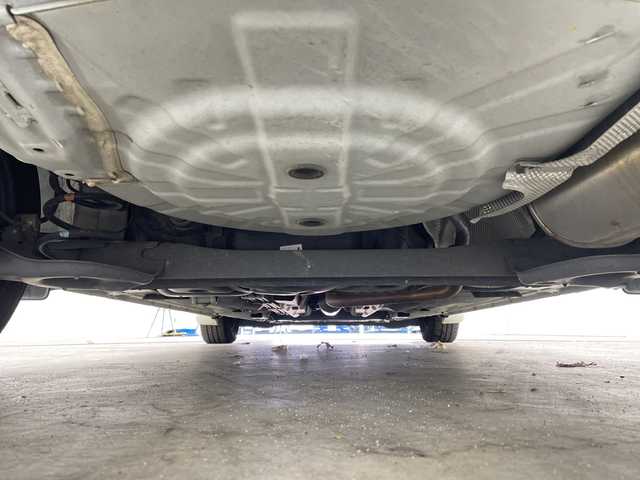 日産 ノート メダリスト X 三重県 2017(平29)年 5.1万km ブリリアントホワイトパール /禁煙車//純正ナビ//アラウンドビューモニター//インテリジェントスマートルームミラー//エマージェンシーブレーキ//衝突軽減ブレーキ//レーンキープアシスト//前後コーナーセンサー//ハーフレザーシート//ステアリングスイッチ