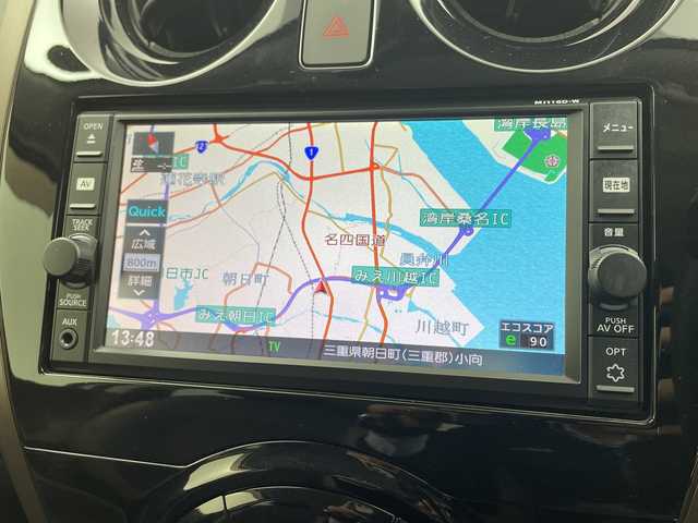 日産 ノート メダリスト X 三重県 2017(平29)年 5.1万km ブリリアントホワイトパール /禁煙車//純正ナビ//アラウンドビューモニター//インテリジェントスマートルームミラー//エマージェンシーブレーキ//衝突軽減ブレーキ//レーンキープアシスト//前後コーナーセンサー//ハーフレザーシート//ステアリングスイッチ